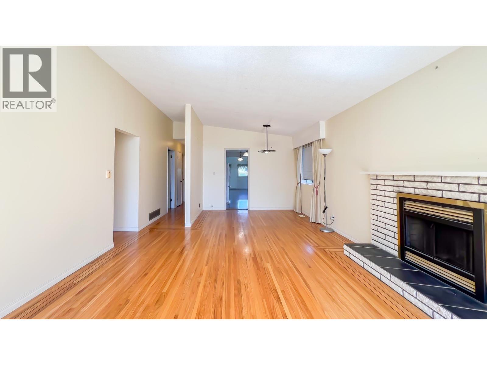 4207 UNION STREET, Burnaby