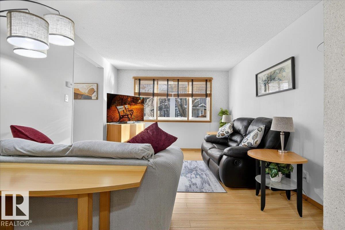 9 MCLEOD PL NW, Edmonton