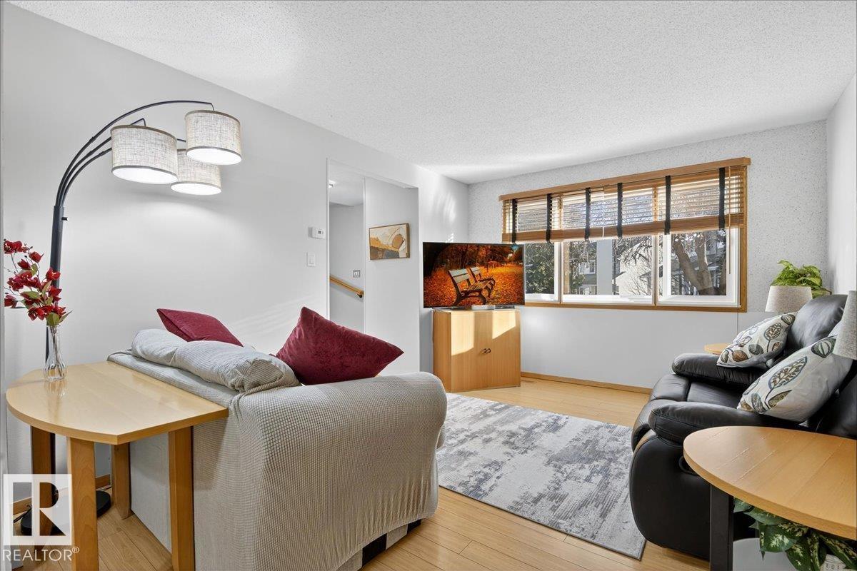 9 MCLEOD PL NW, Edmonton