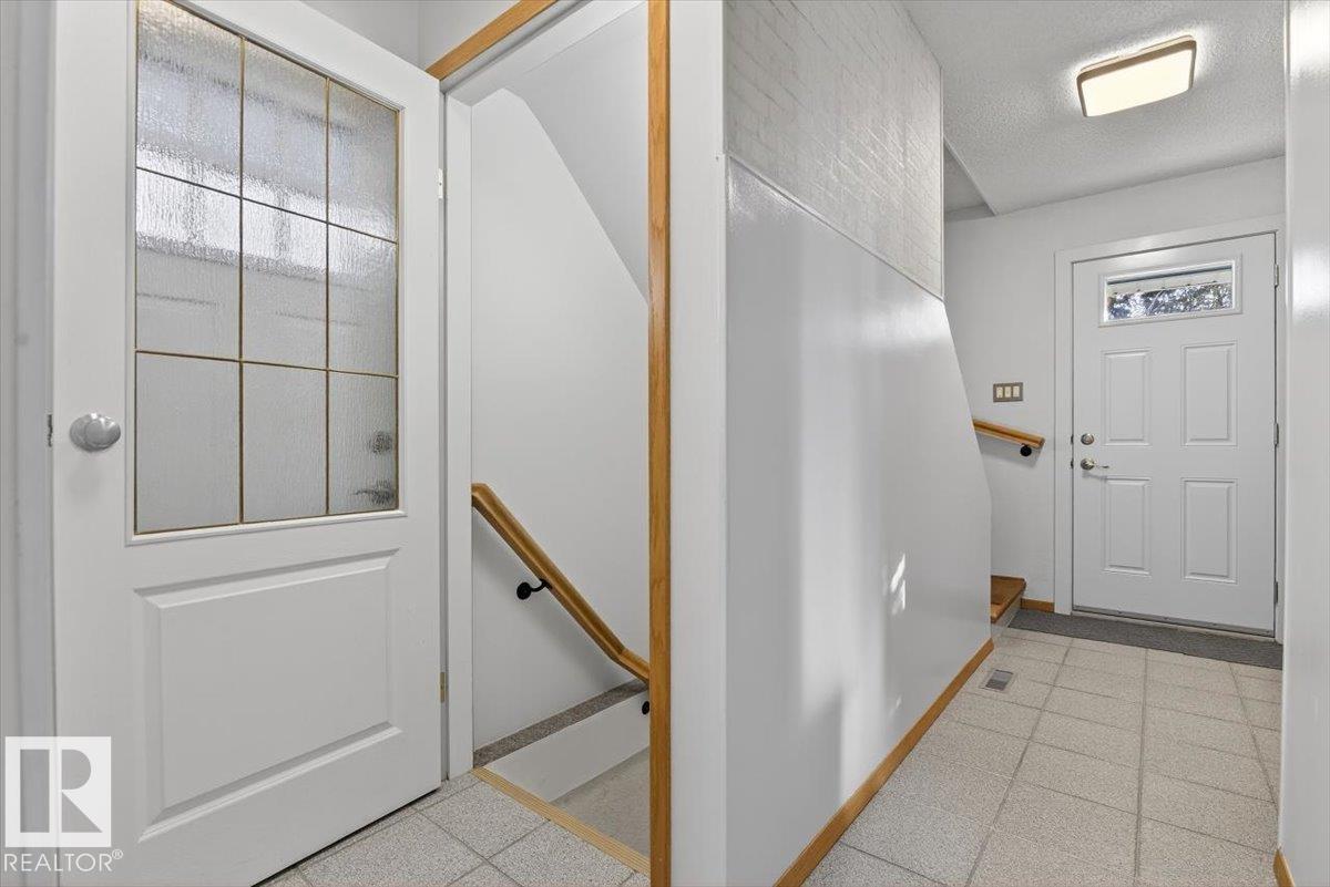 9 MCLEOD PL NW, Edmonton