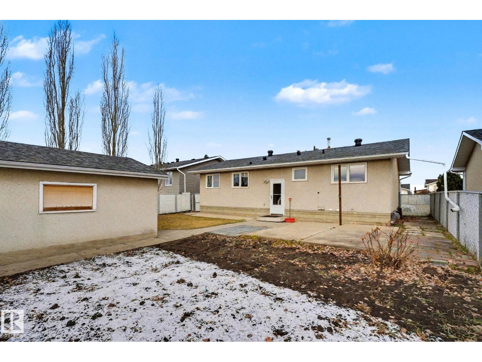 8407 149A AV NW, Edmonton