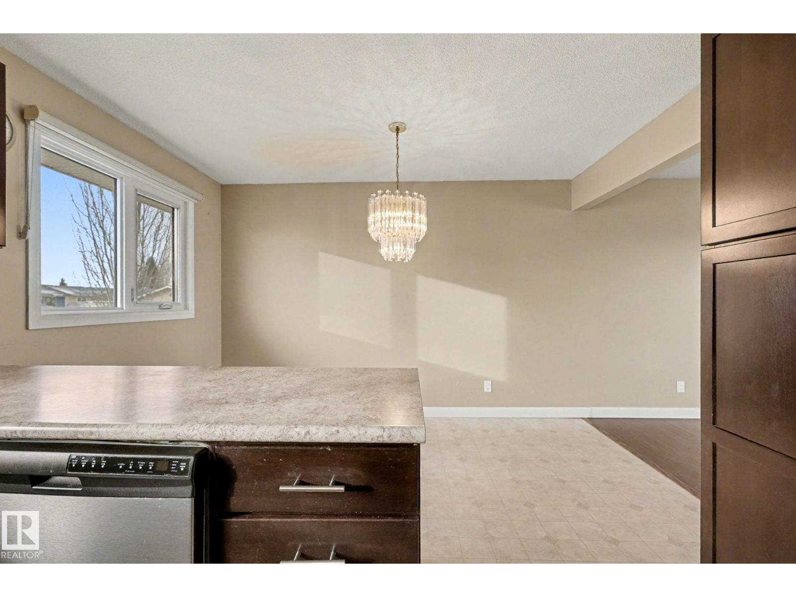 8407 149A AV NW, Edmonton