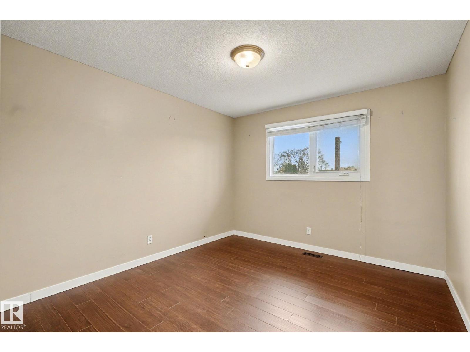 8407 149A AV NW, Edmonton