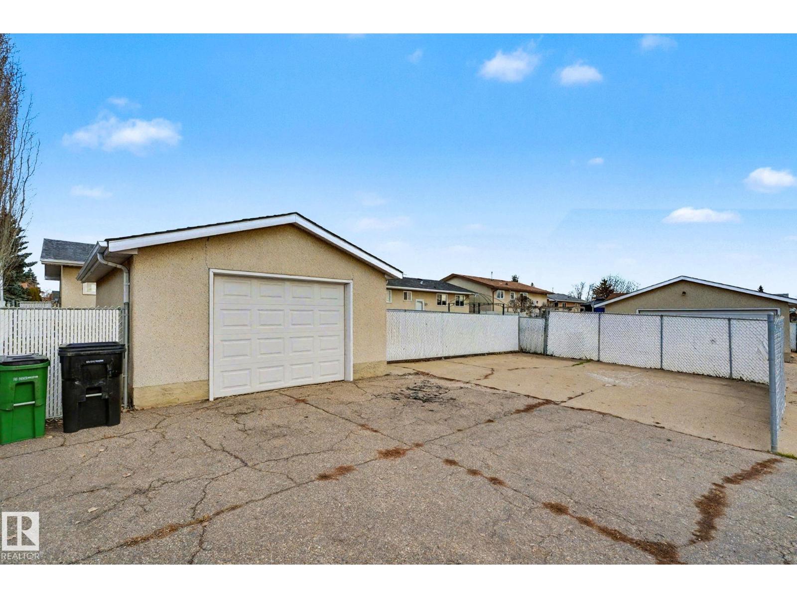 8407 149A AV NW, Edmonton