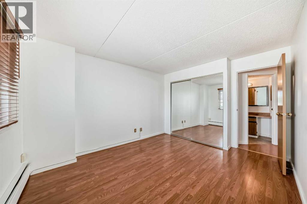 Single Family House for Sale in   Dalton Drive NW Dalhousie Calgary 