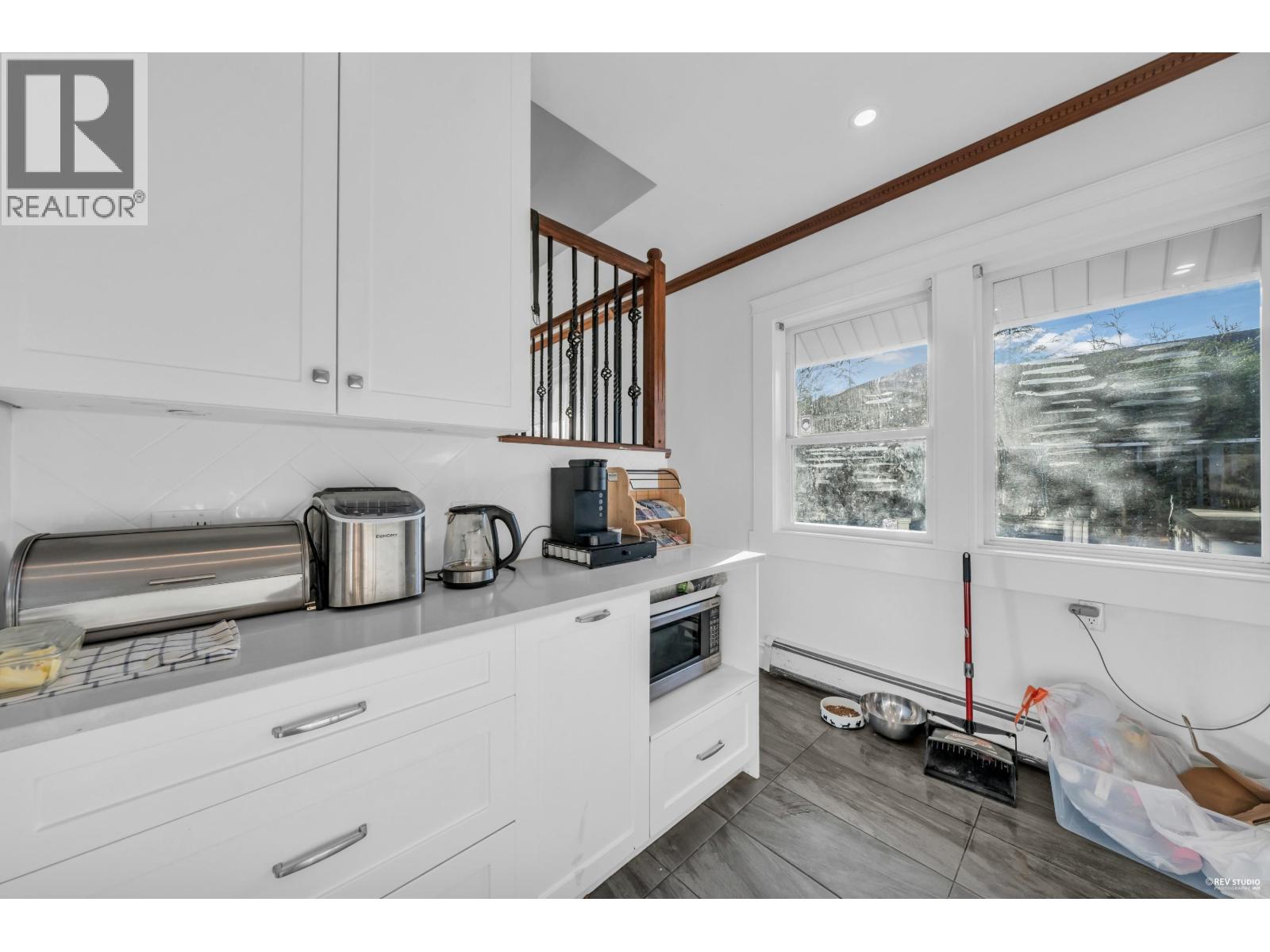 237 SANDRINGHAM AVENUE, New Westminster