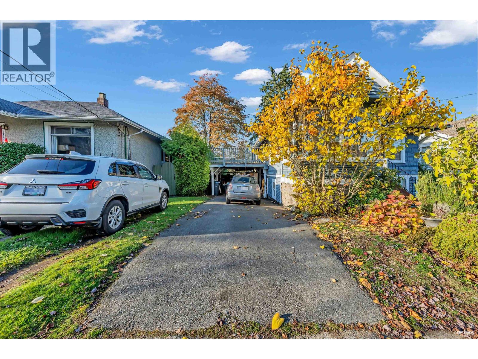 237 SANDRINGHAM AVENUE, New Westminster