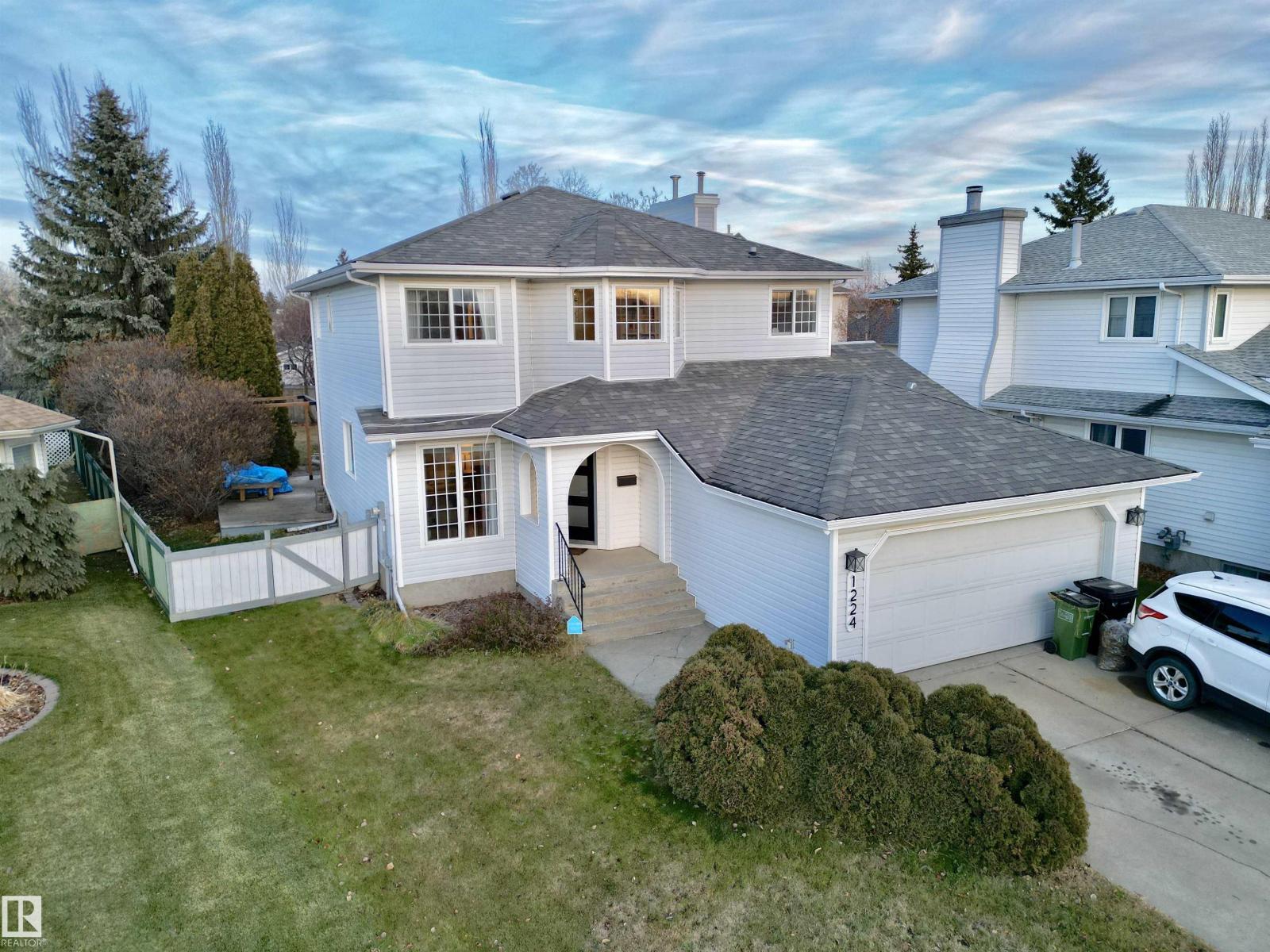 1224 POTTER GREENS DR NW, Edmonton