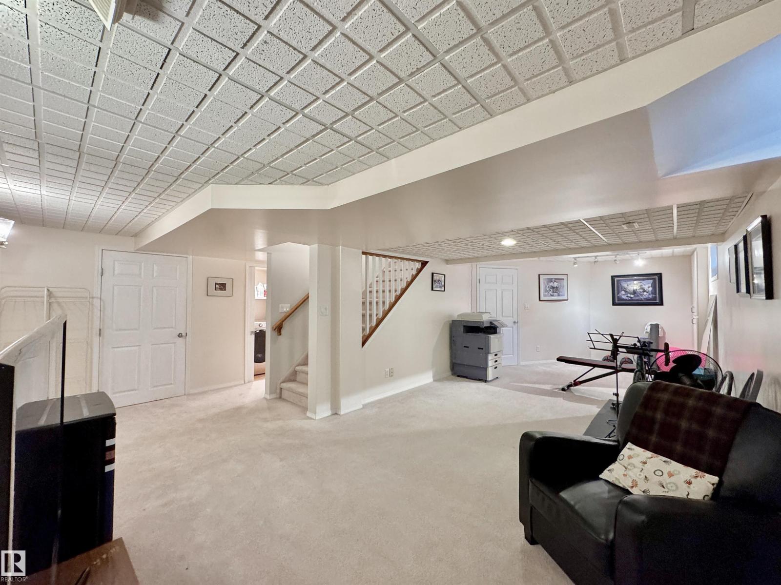 1224 POTTER GREENS DR NW, Edmonton