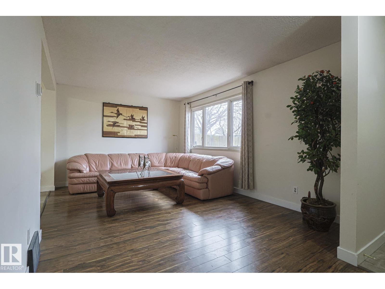 51 BELMEAD GARDENS NW, Edmonton