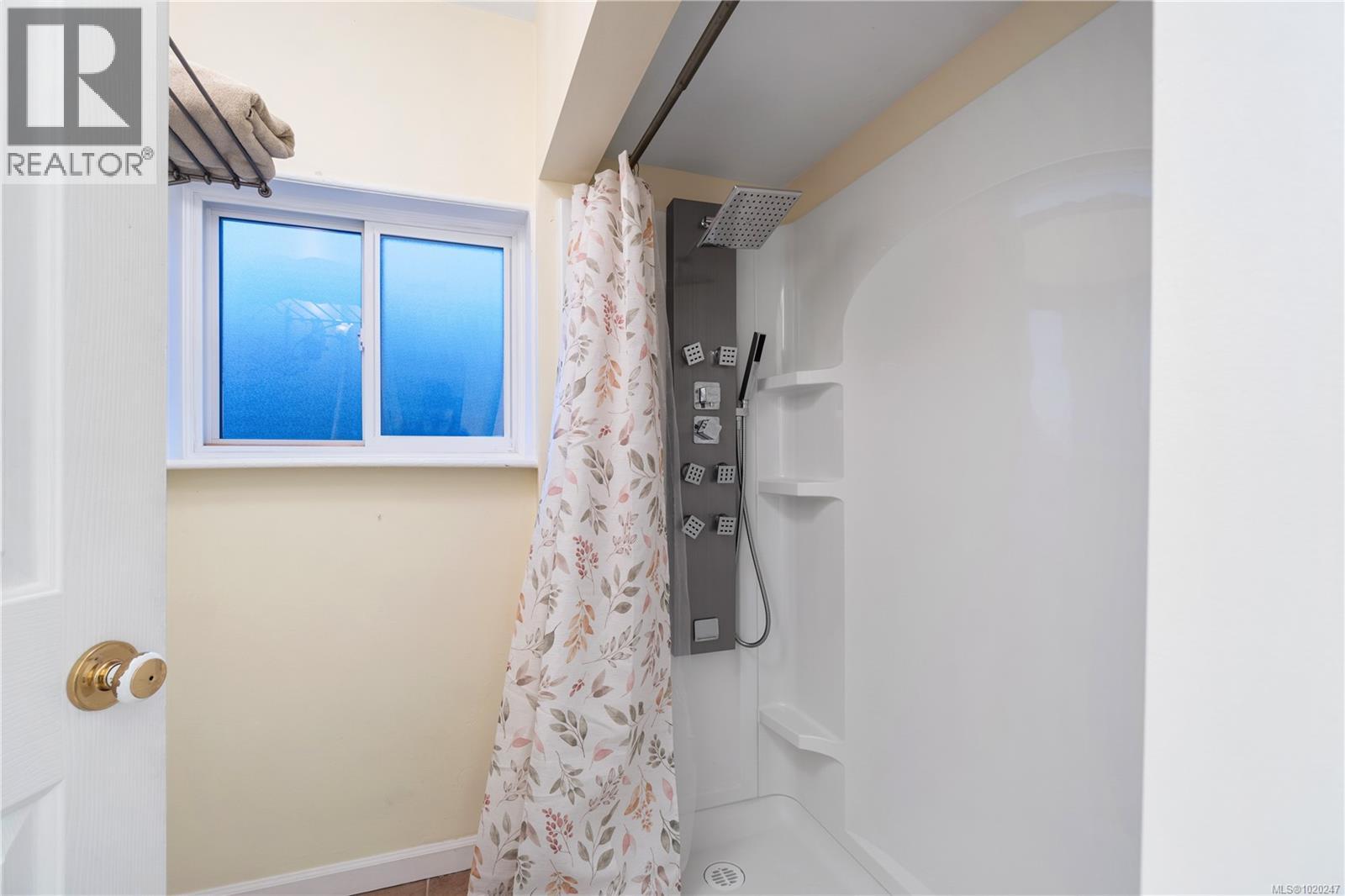 534 Nicol St, Nanaimo