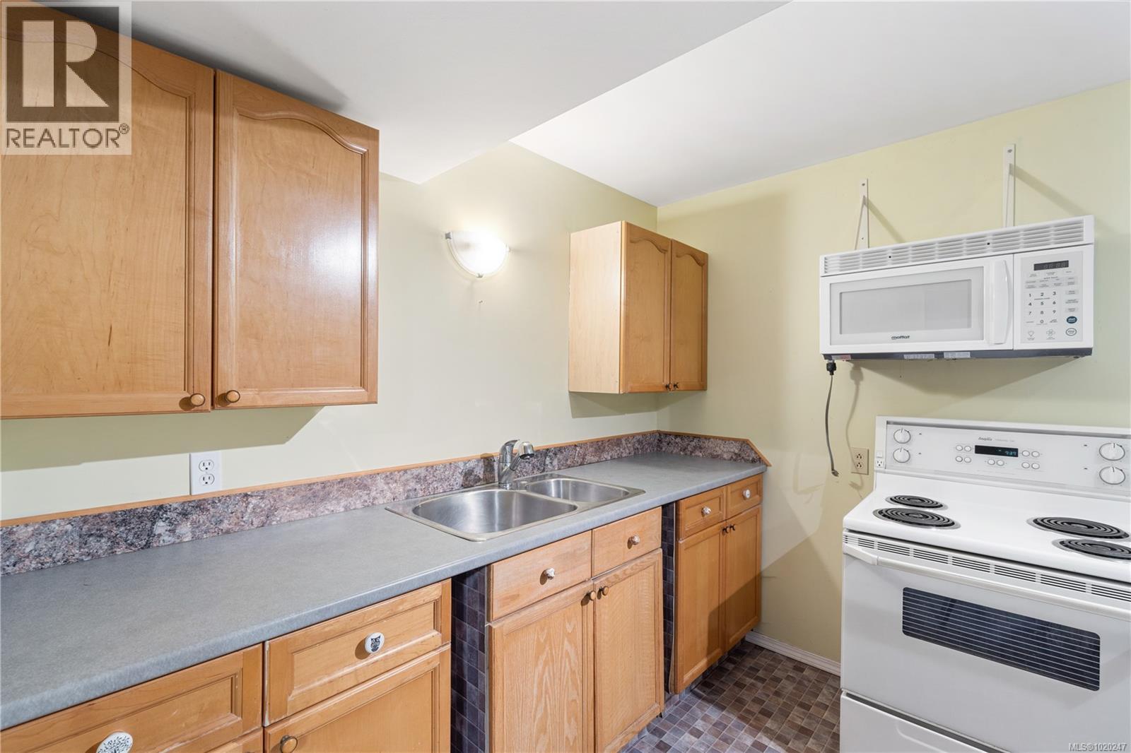 534 Nicol St, Nanaimo