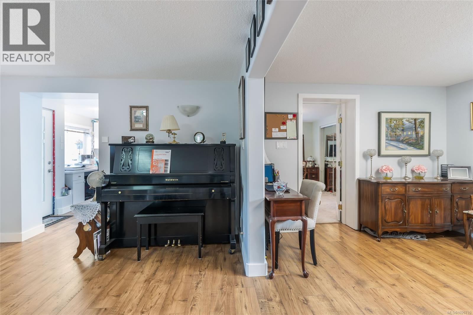 5523 Fernandez Pl, Nanaimo