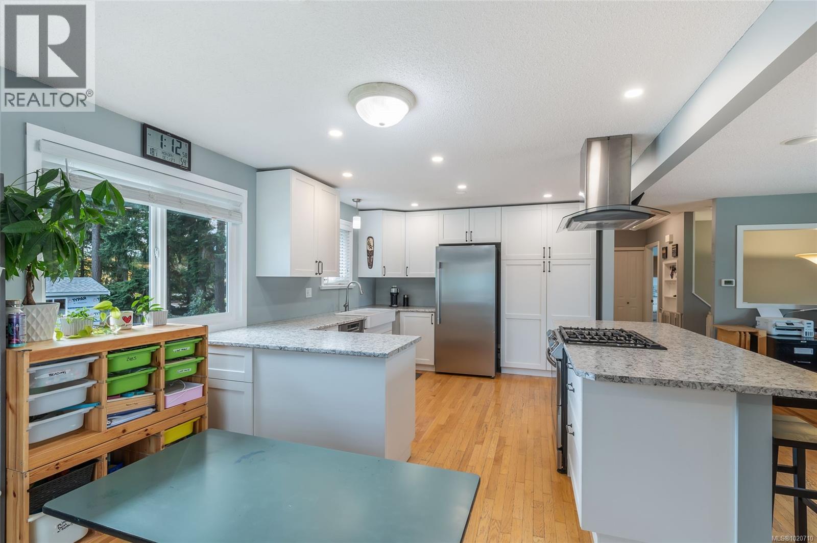 5523 Fernandez Pl, Nanaimo