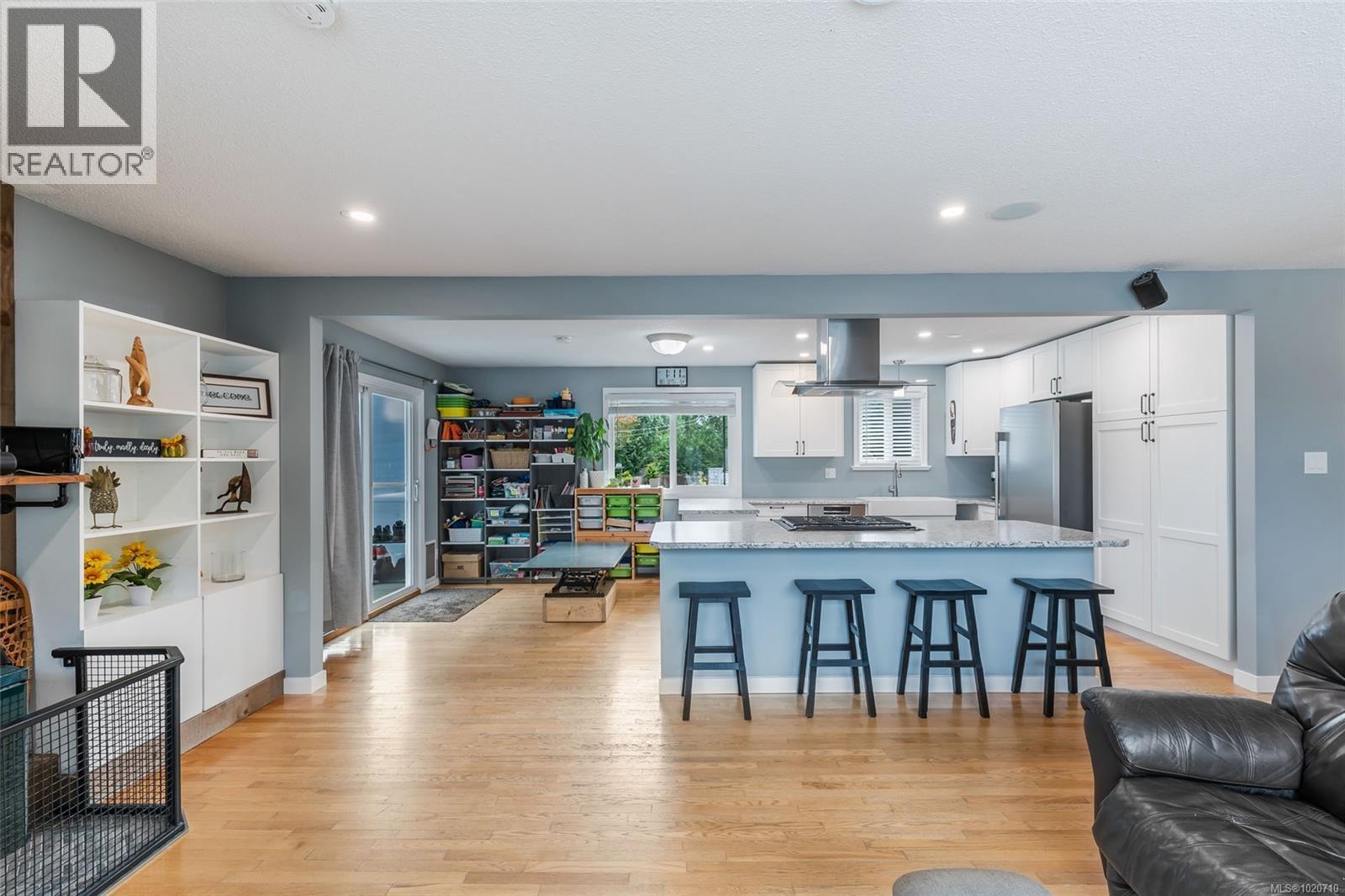 5523 Fernandez Pl, Nanaimo