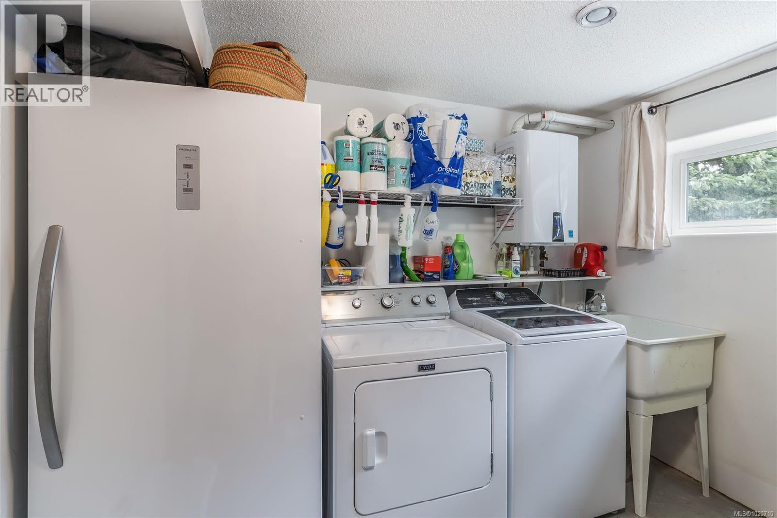 5523 Fernandez Pl, Nanaimo