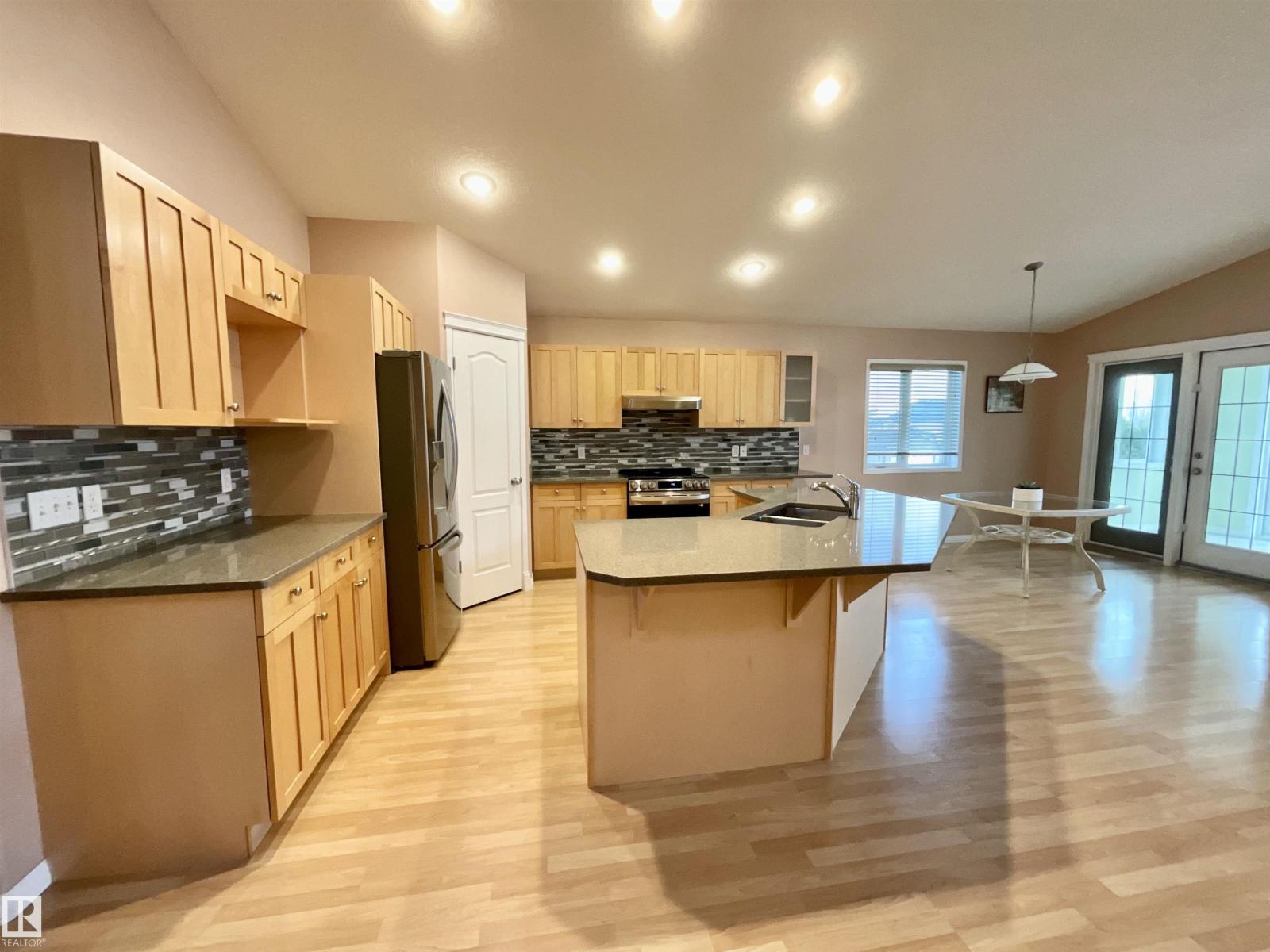 1248 ORMSBY LN NW, Edmonton