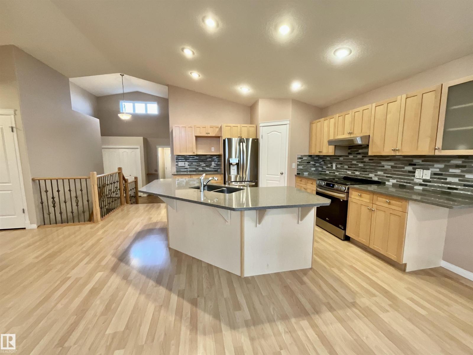 1248 ORMSBY LN NW, Edmonton