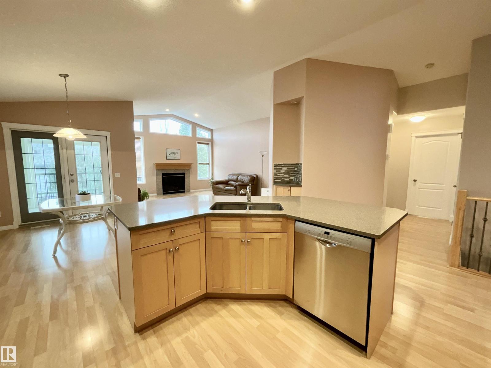 1248 ORMSBY LN NW, Edmonton