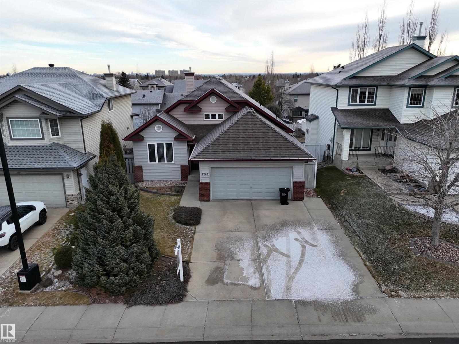 1248 ORMSBY LN NW, Edmonton