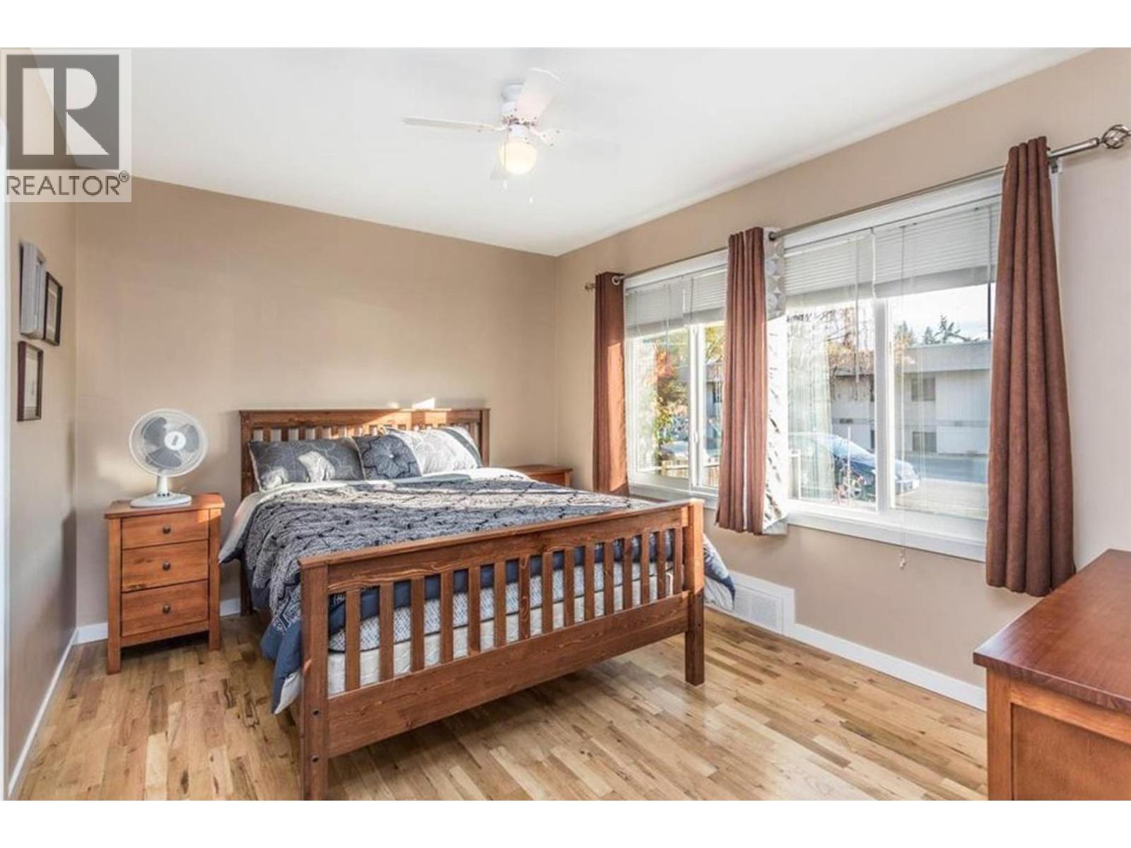  932-930 Lawson Avenue, Kelowna