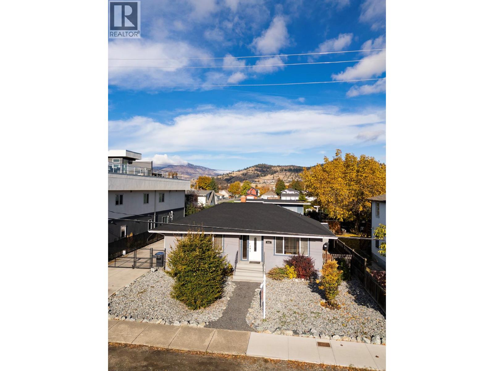  932-930 Lawson Avenue, Kelowna