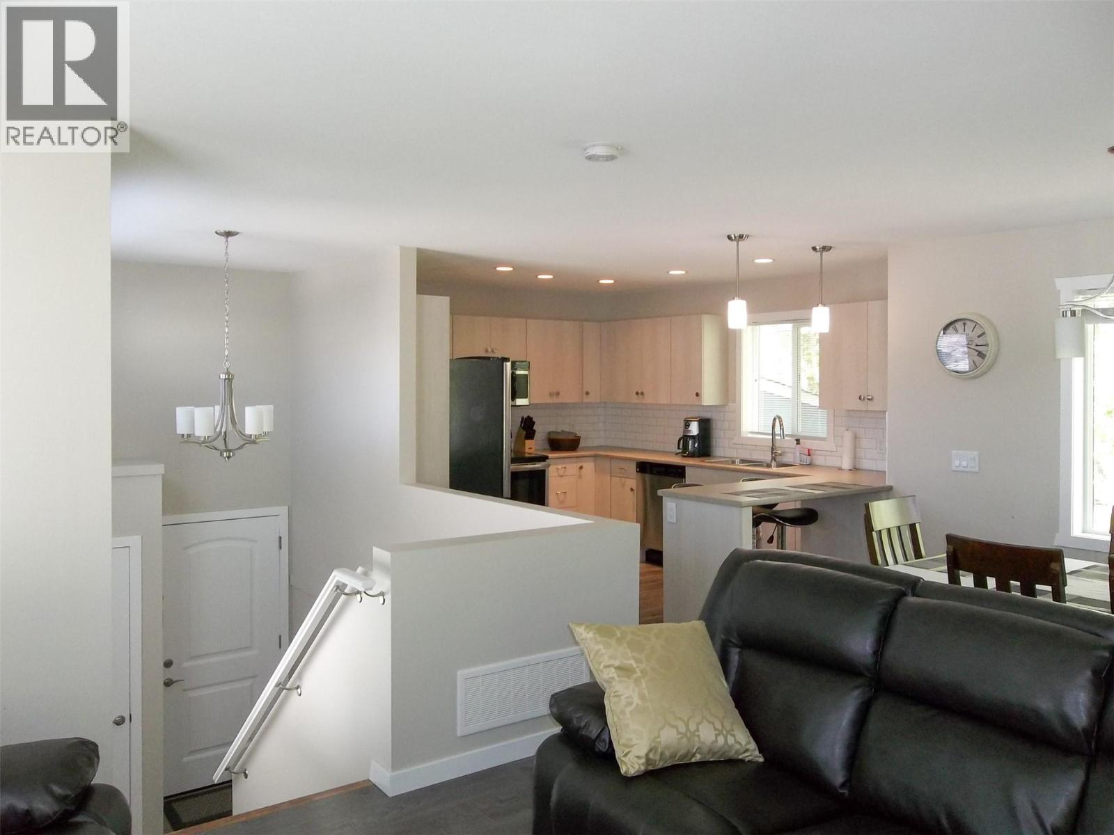  932-930 Lawson Avenue, Kelowna