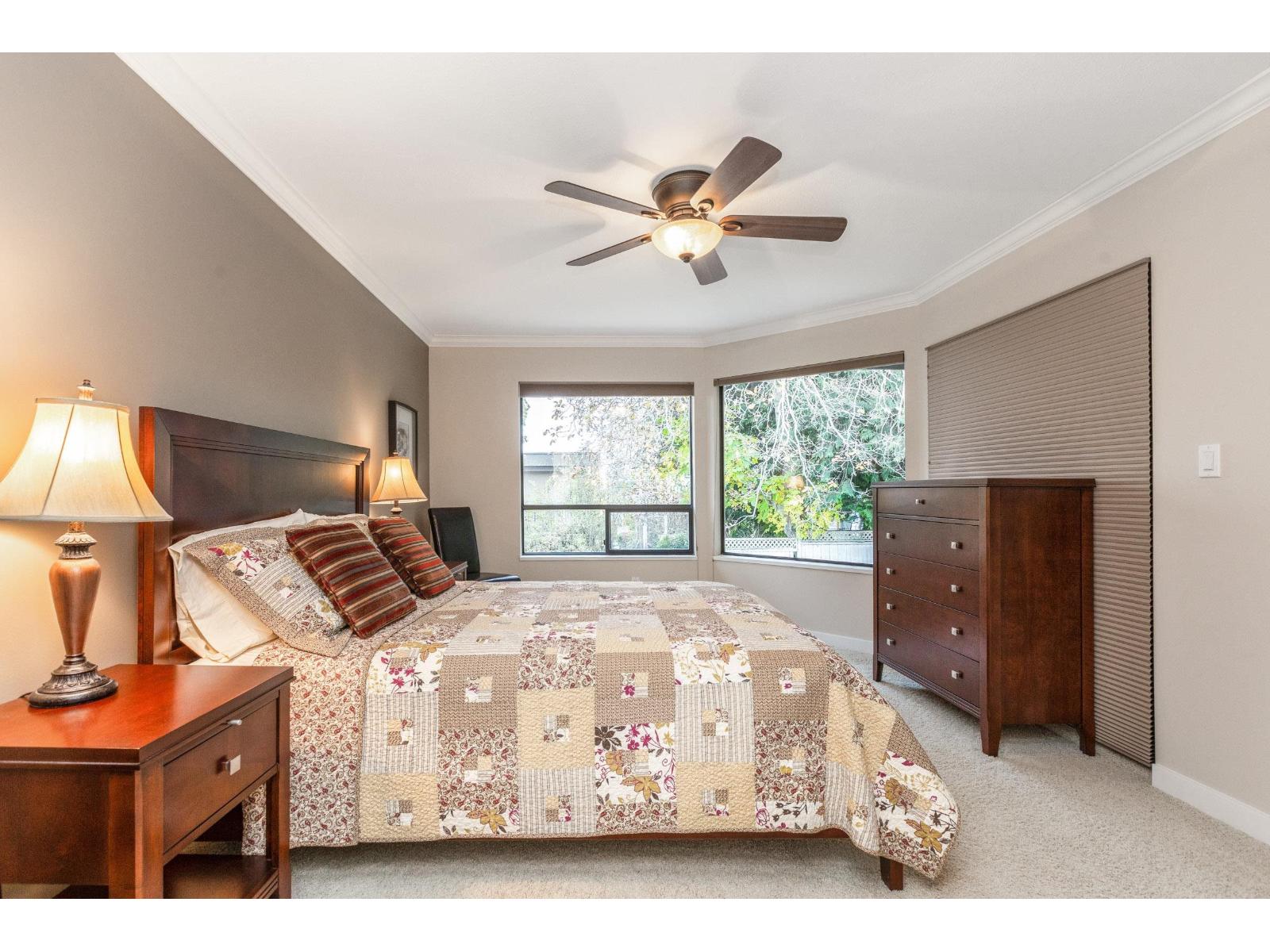 304 1351 VIDAL STREET, White Rock