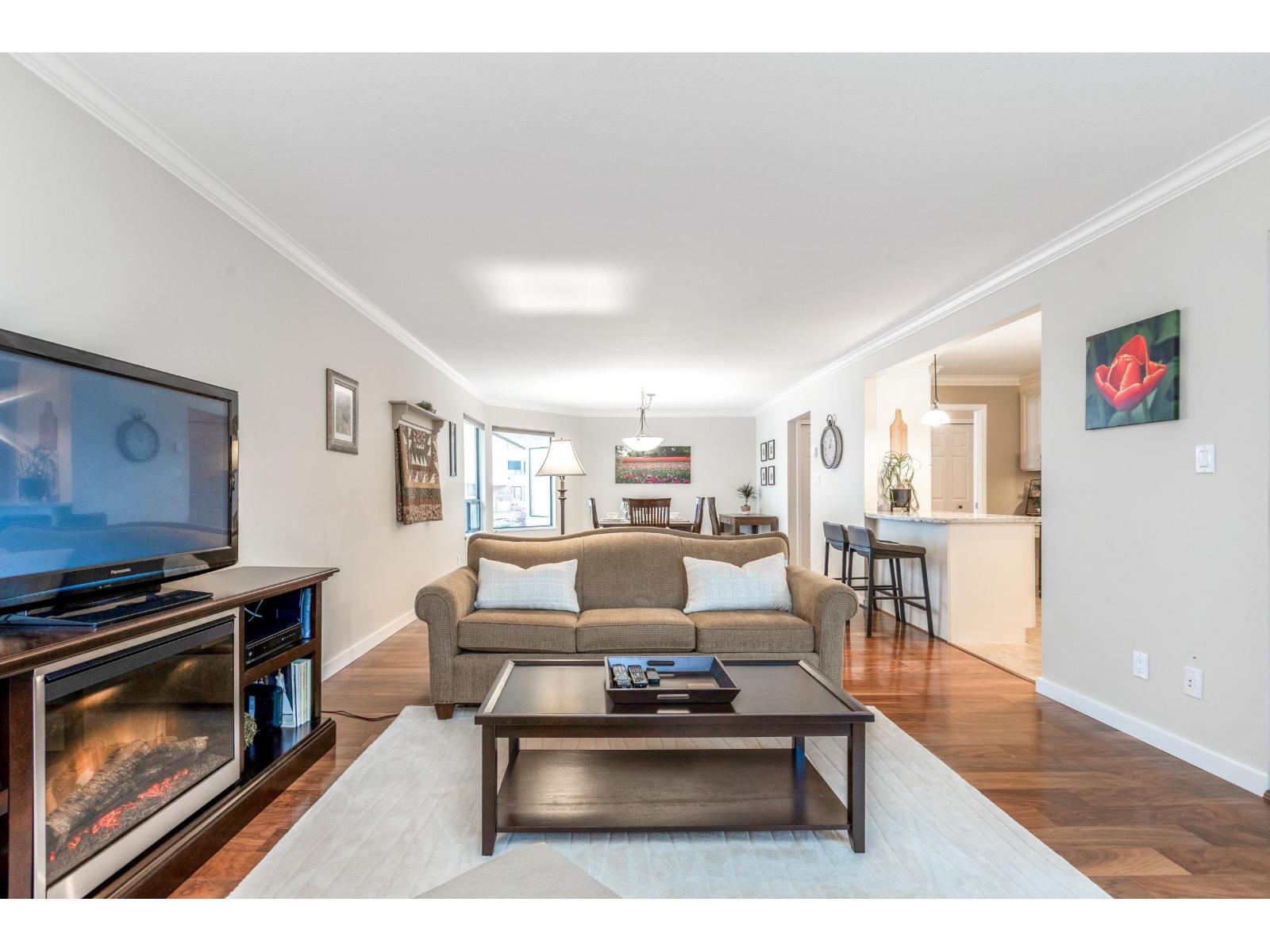 304 1351 VIDAL STREET, White Rock