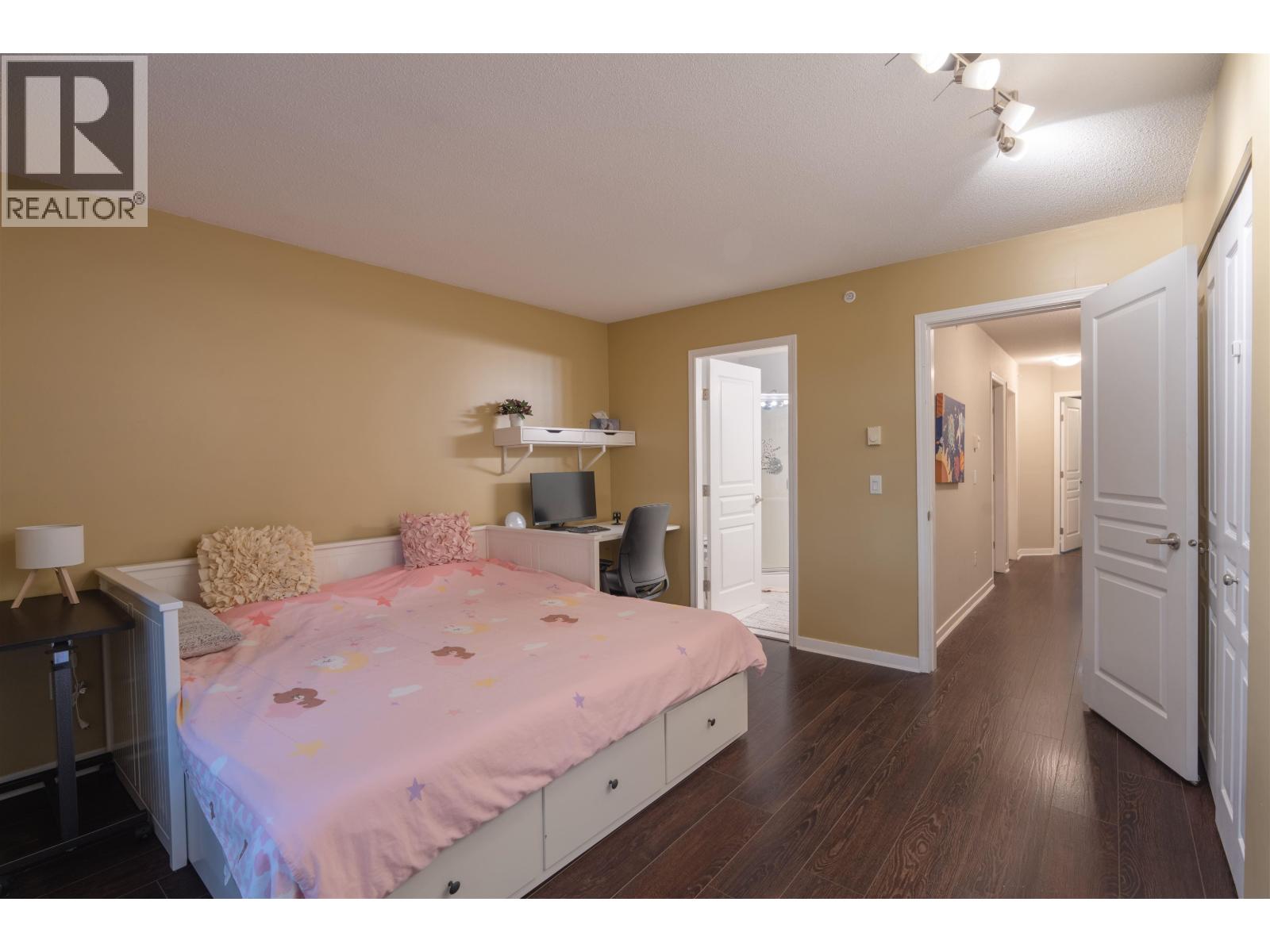 1 3586 RAINIER PLACE, Vancouver