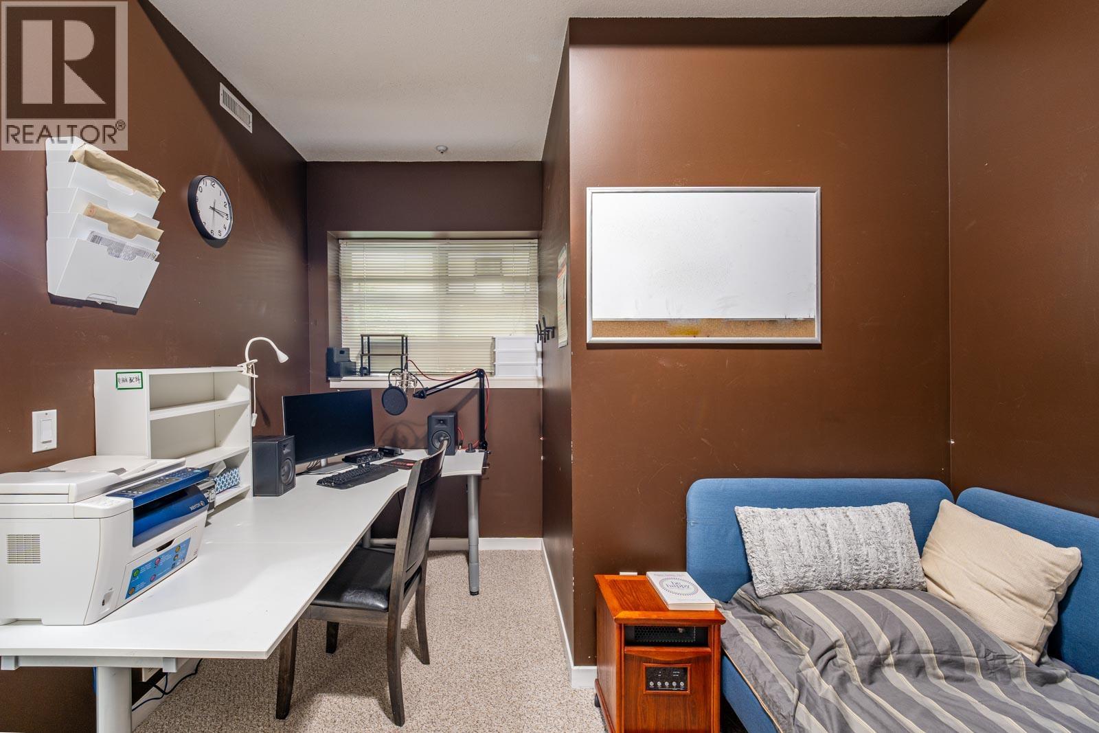 1 3586 RAINIER PLACE, Vancouver