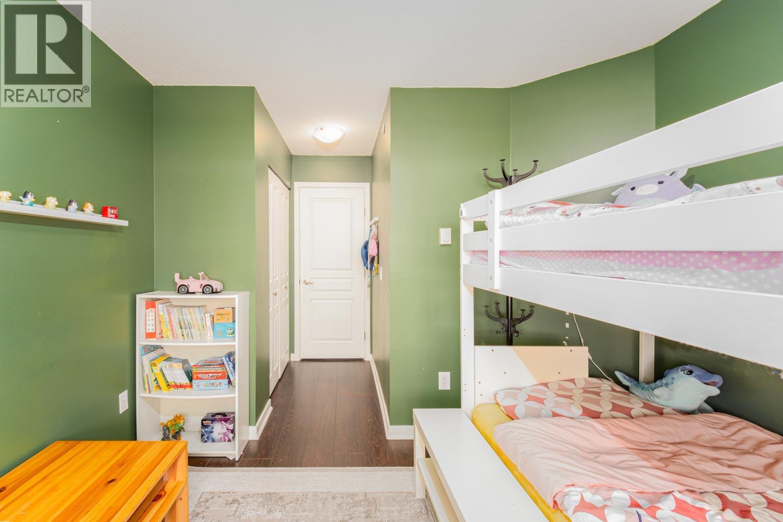 1 3586 RAINIER PLACE, Vancouver