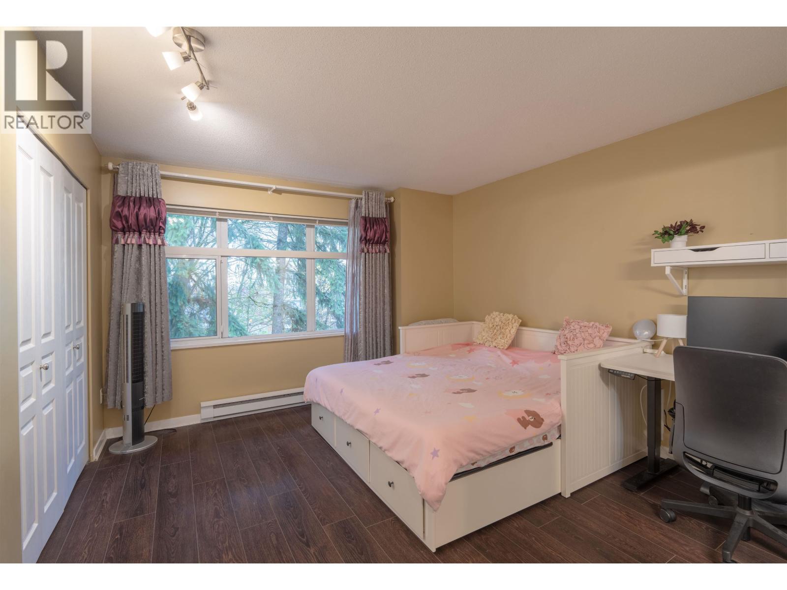 1 3586 RAINIER PLACE, Vancouver