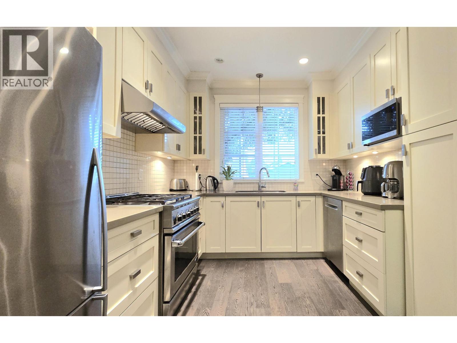 5467 DUNBAR STREET, Vancouver