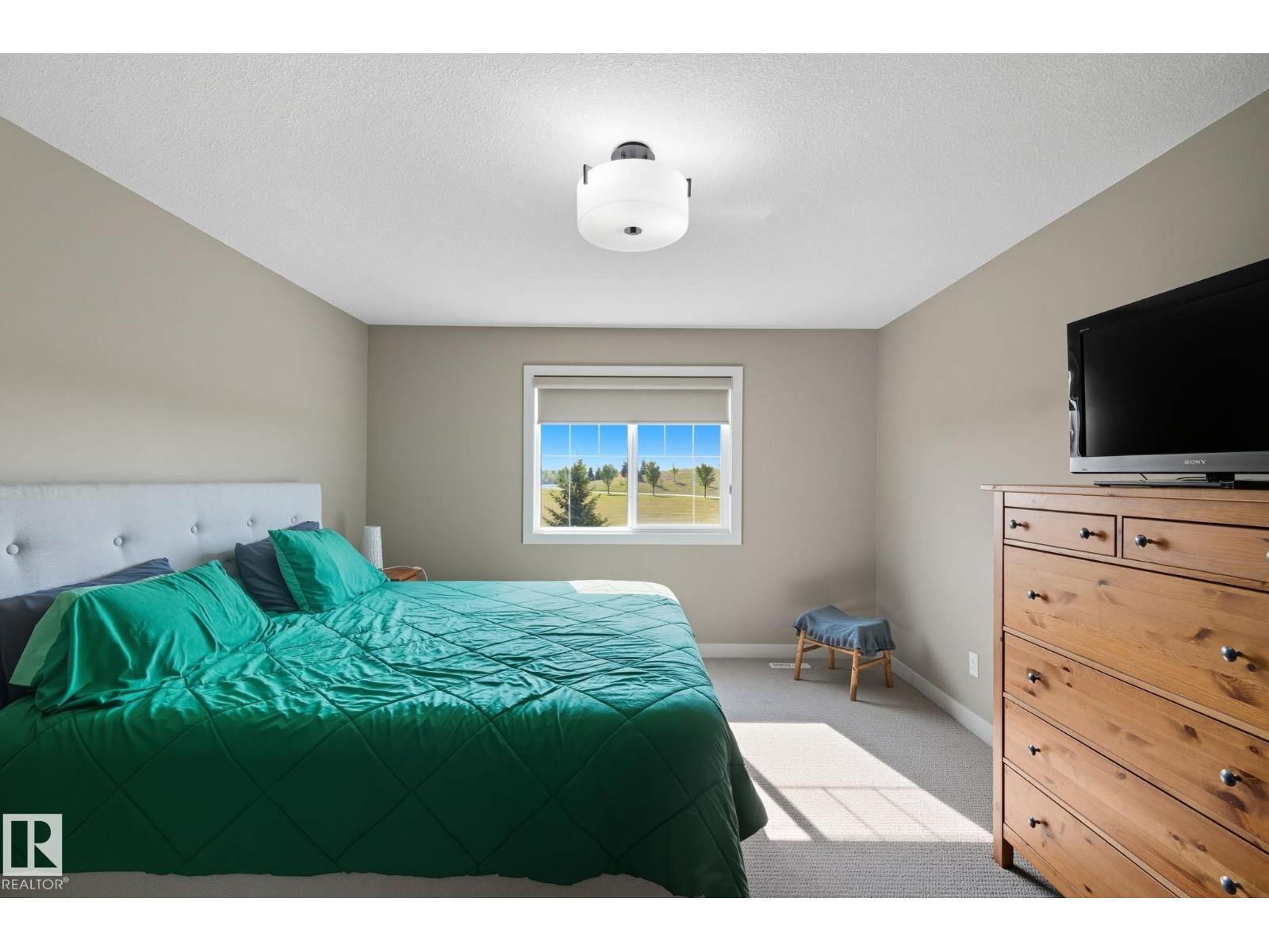 8039 18 AV SW, Edmonton