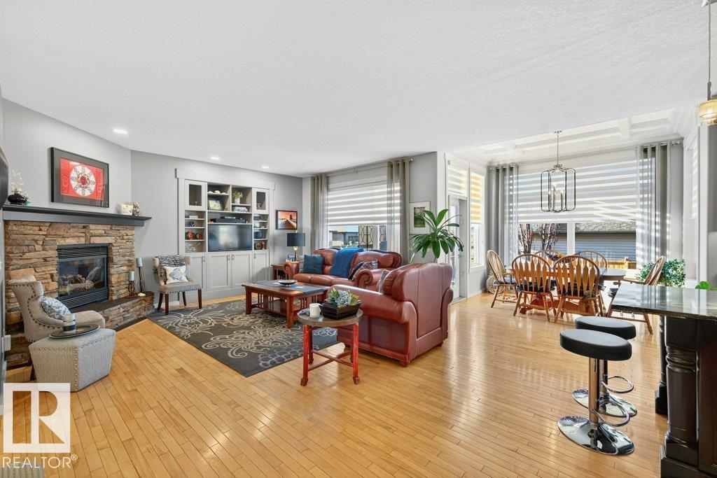 51 NICOLA RD, St. Albert