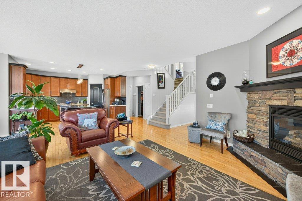 51 NICOLA RD, St. Albert