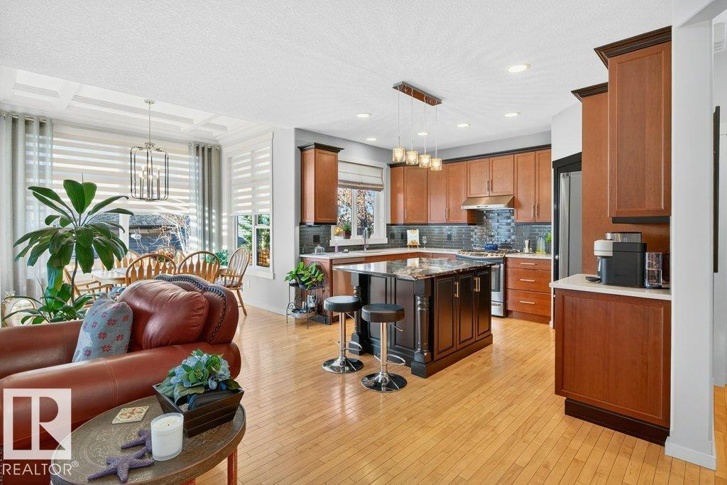 51 NICOLA RD, St. Albert