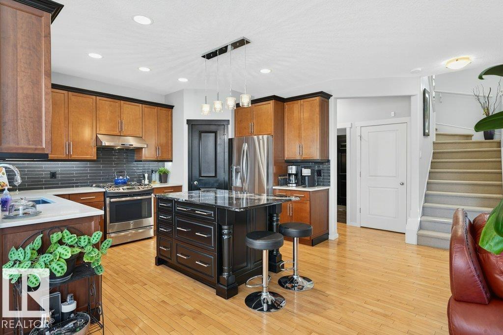 51 NICOLA RD, St. Albert