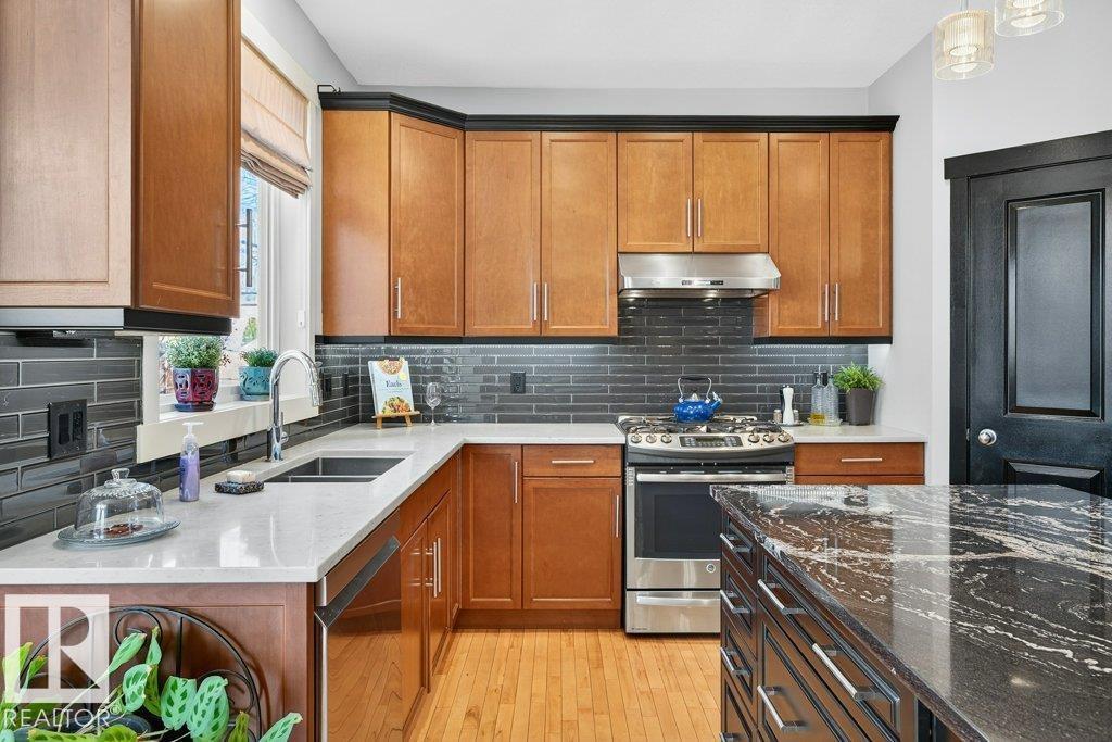 51 NICOLA RD, St. Albert