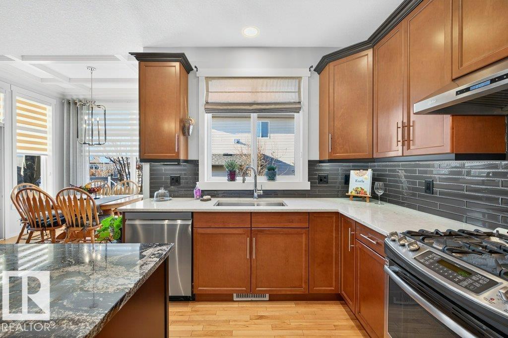 51 NICOLA RD, St. Albert