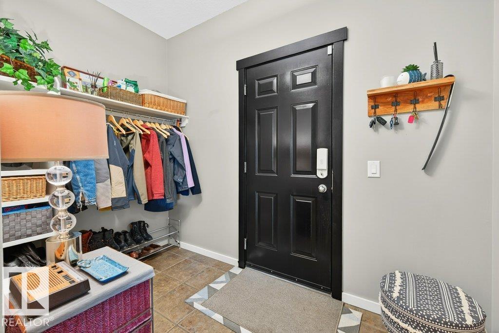 51 NICOLA RD, St. Albert