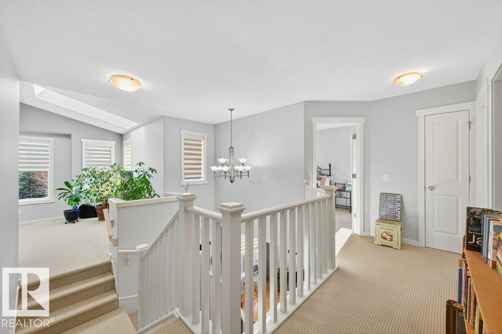 51 NICOLA RD, St. Albert