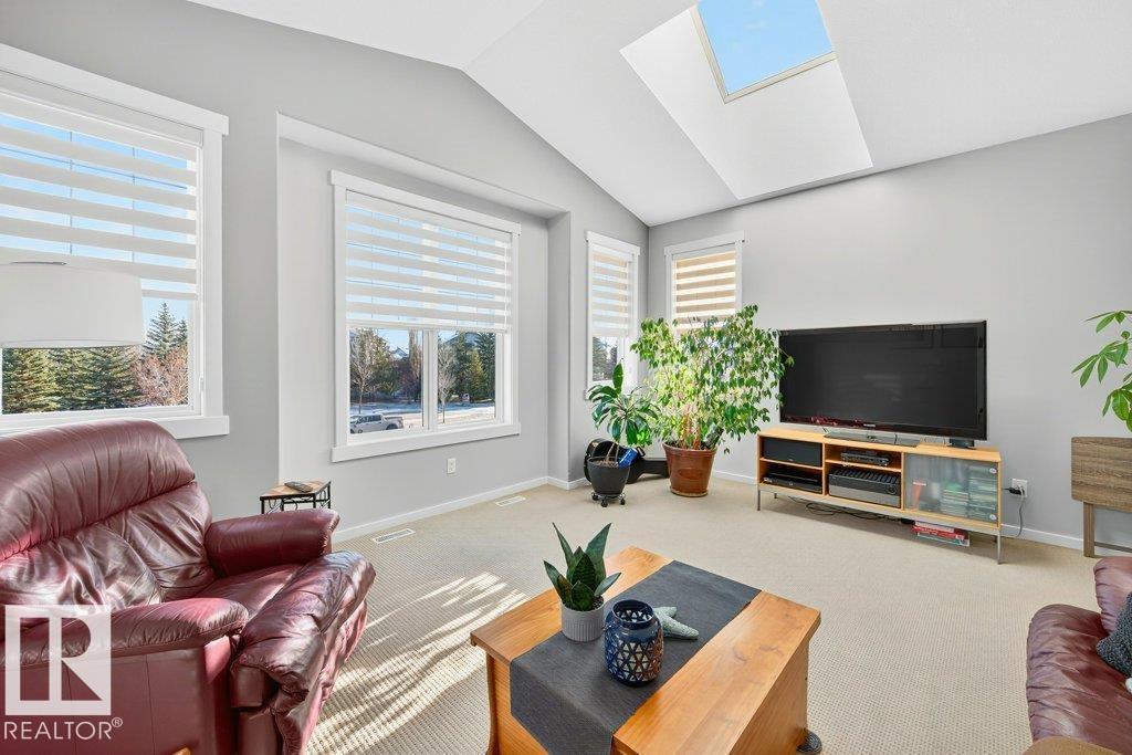 51 NICOLA RD, St. Albert