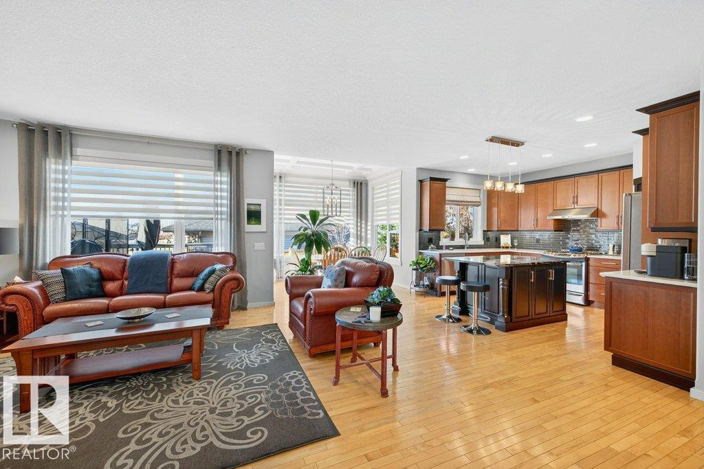 51 NICOLA RD, St. Albert