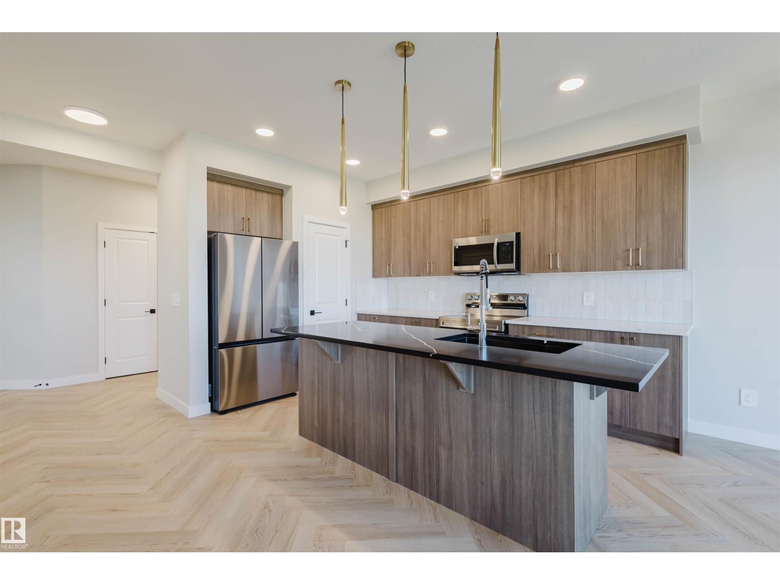 37 CHARTRES CL, St. Albert