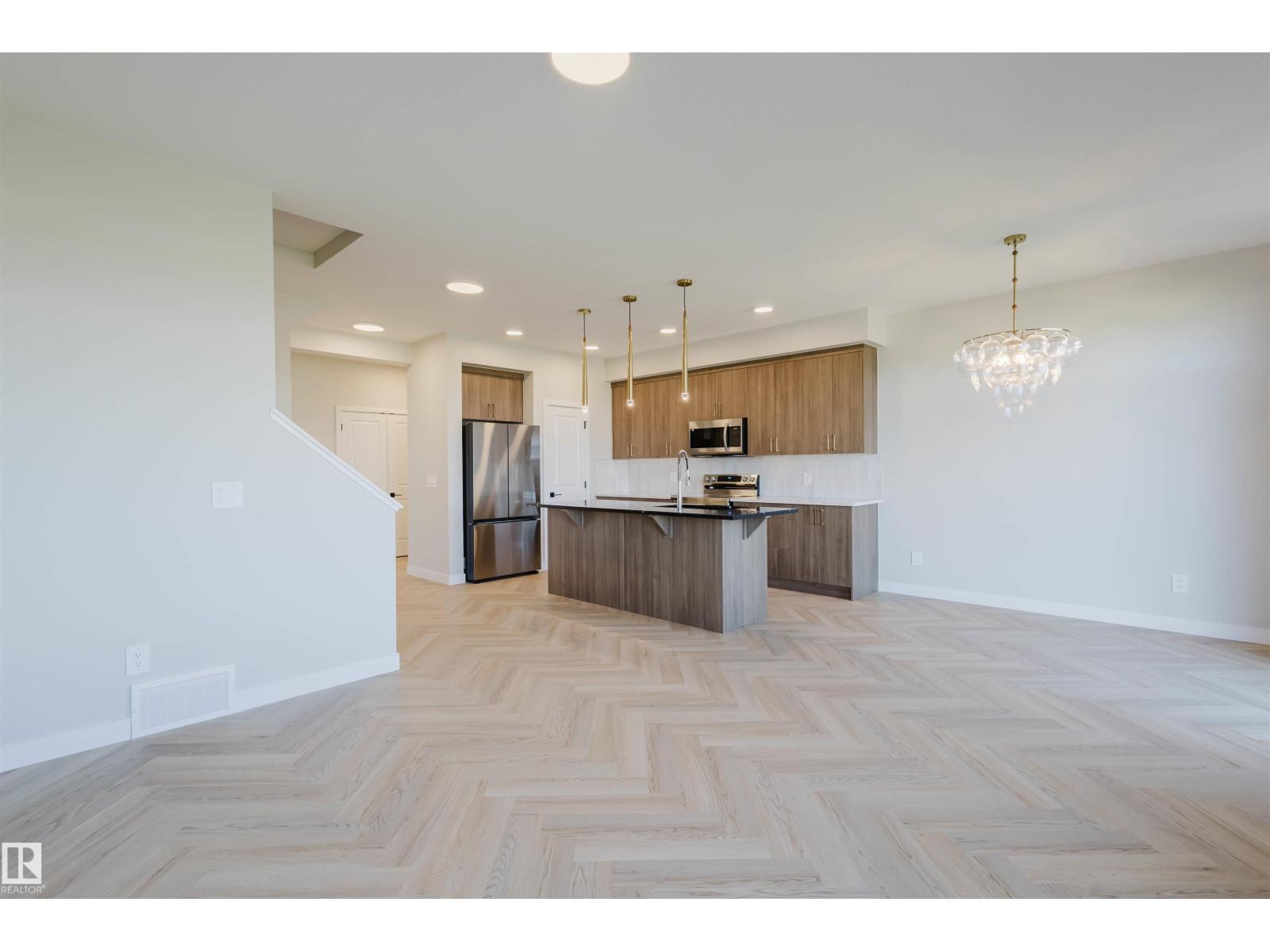 37 CHARTRES CL, St. Albert