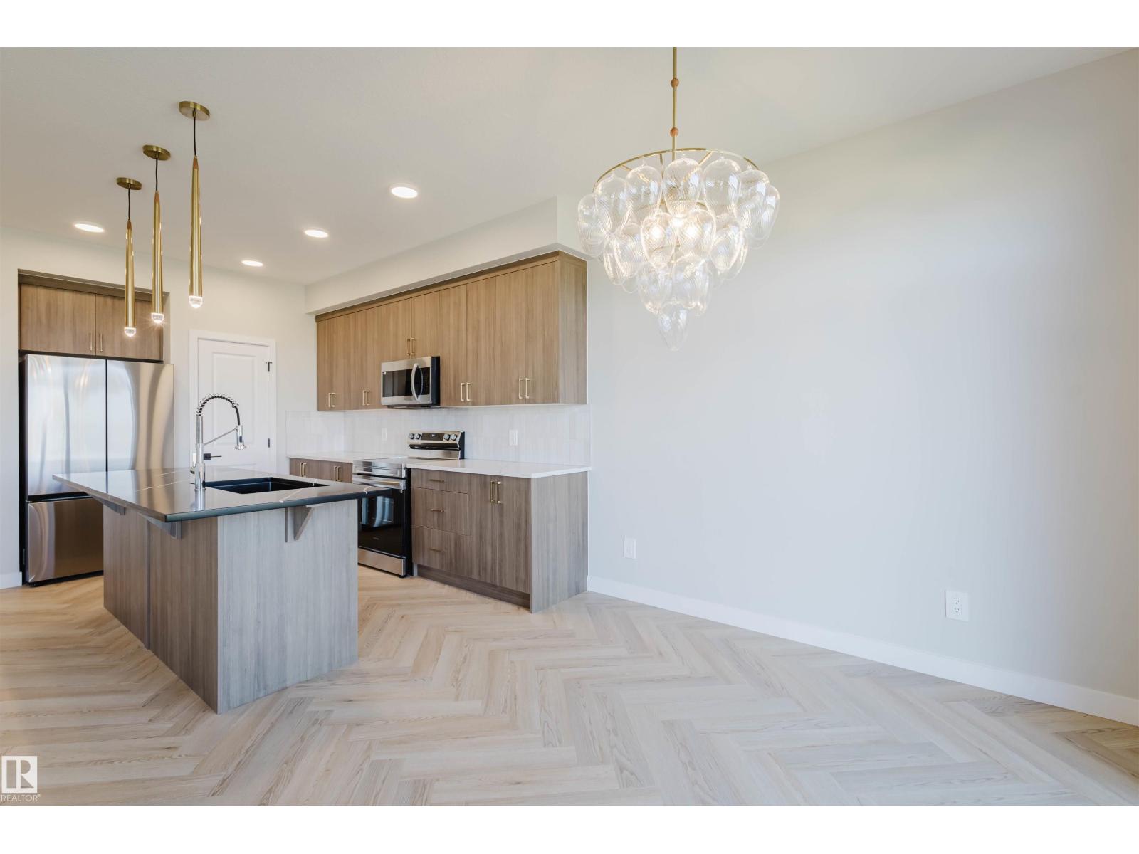 37 CHARTRES CL, St. Albert