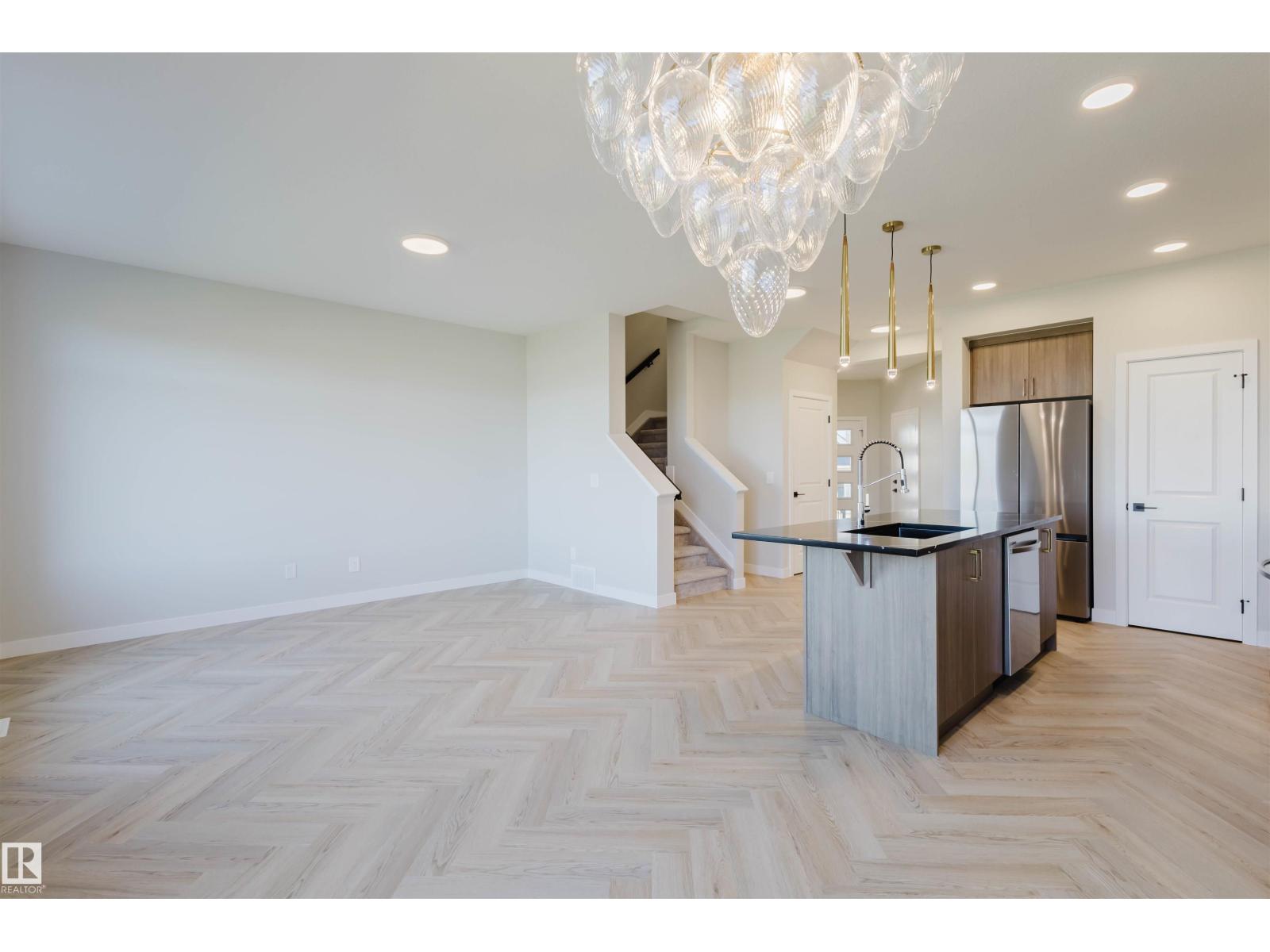 37 CHARTRES CL, St. Albert