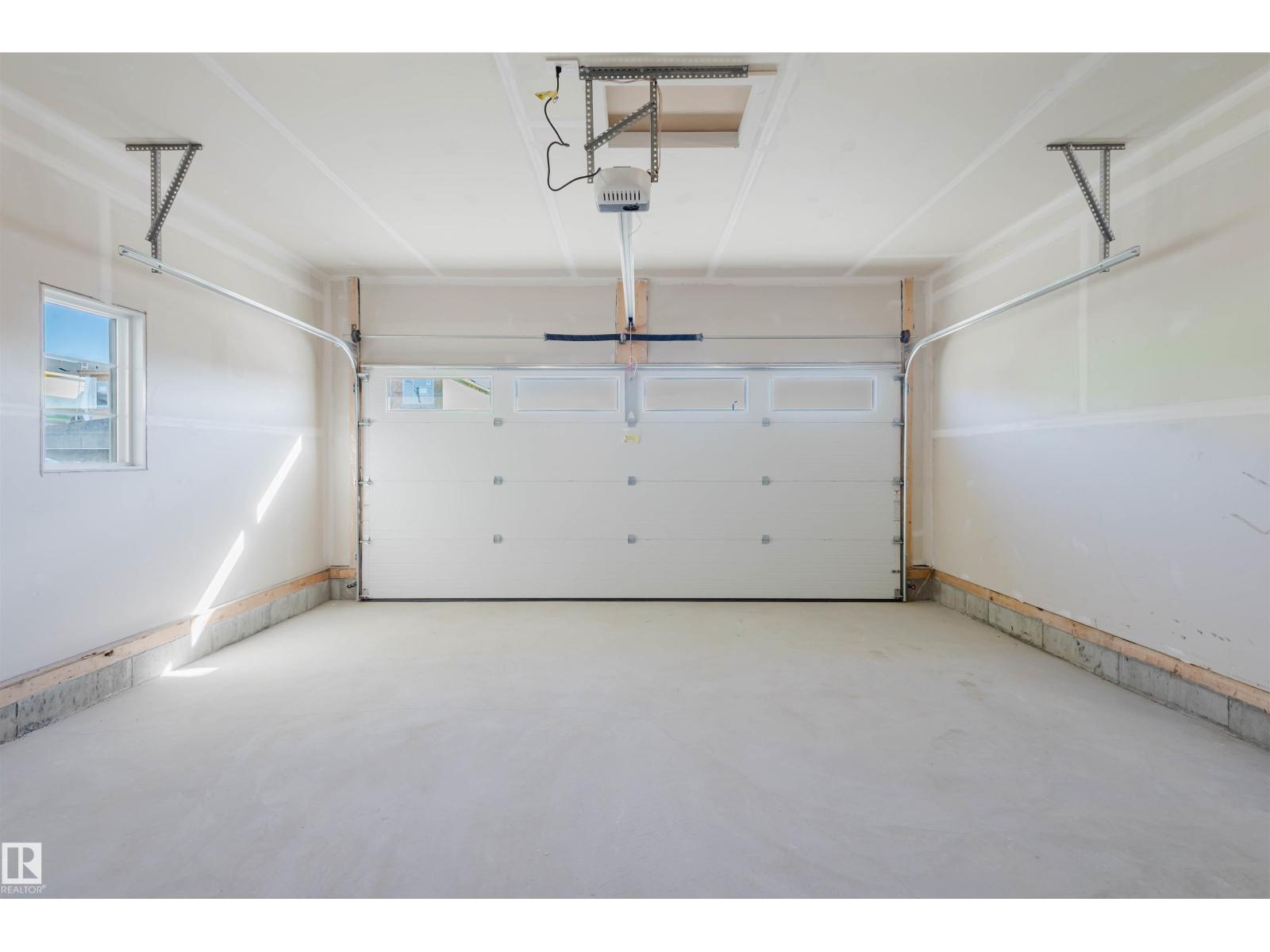 37 CHARTRES CL, St. Albert